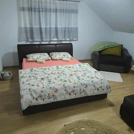 Panonija Apartment *